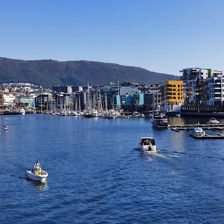 Apartment Vicken Modern In The Vibrant Waterfront *
