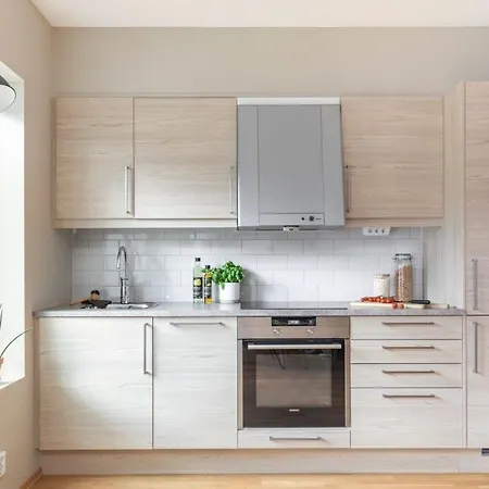 Vicken Modern In The Vibrant Waterfront Apartment *
